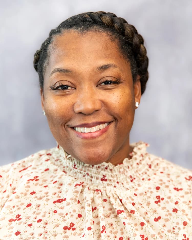 Stephanie Bracey